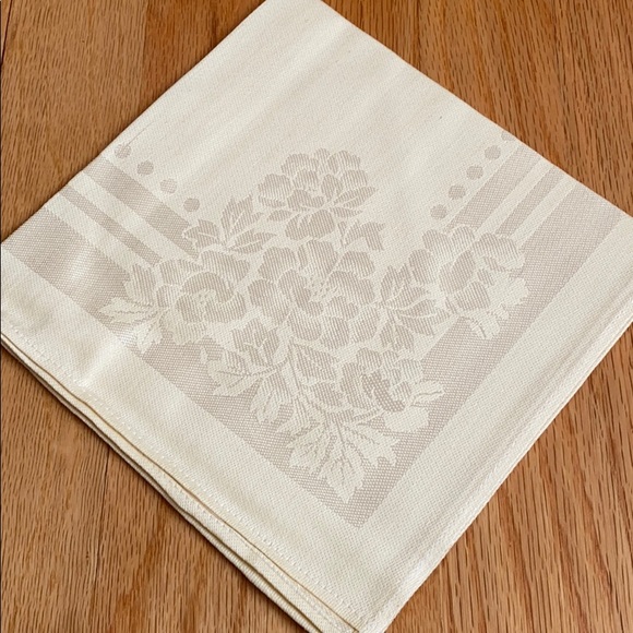 Dinner tablecloth and 8 napkins - Picture 2 of 5